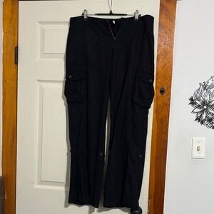 Old Navy Women's Black Cargo Jeans ~ like new